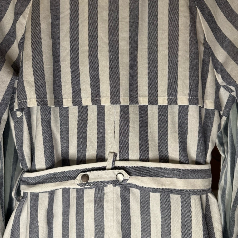Women’s alter’d state double breasted tie waist trench coat size small. Like new - Picture 5 of 7